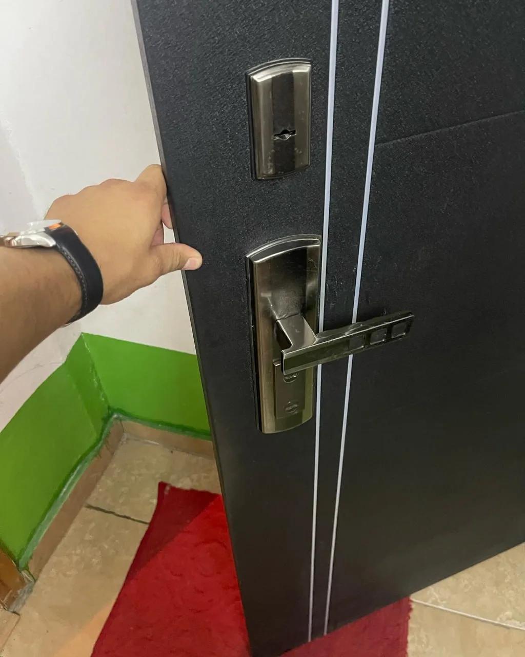 Работа с дверным замком